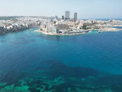 Ishulli i Sazanit - Turizmi Luksoz Kundër Natyrës