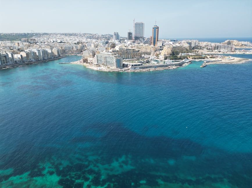 Ishulli i Sazanit - Turizmi Luksoz Kundër Natyrës