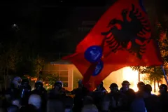 Politika Shqiptare - Mes Reformave dhe Përçarjeve